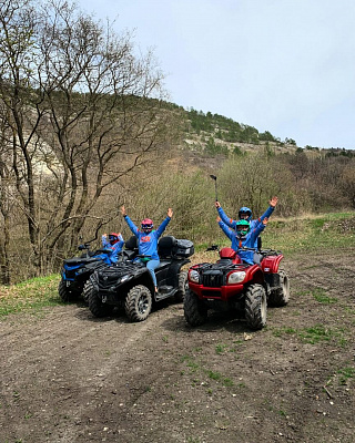 Прокат квадроциклов . Подарочные сертификаты Ultra Подарки Кисловодск. Купить оригинальный подарок или подарочный сертификат на Прокат квадроциклов . Сервис UltraPodarki.ru Кисловодск 8 800 505 95 30. 