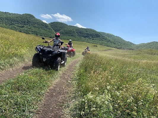 Прокат квадроциклов . Подарочные сертификаты Ultra Подарки Кисловодск. Купить оригинальный подарок или подарочный сертификат на Прокат квадроциклов . Сервис UltraPodarki.ru Кисловодск 8 800 505 95 30. 